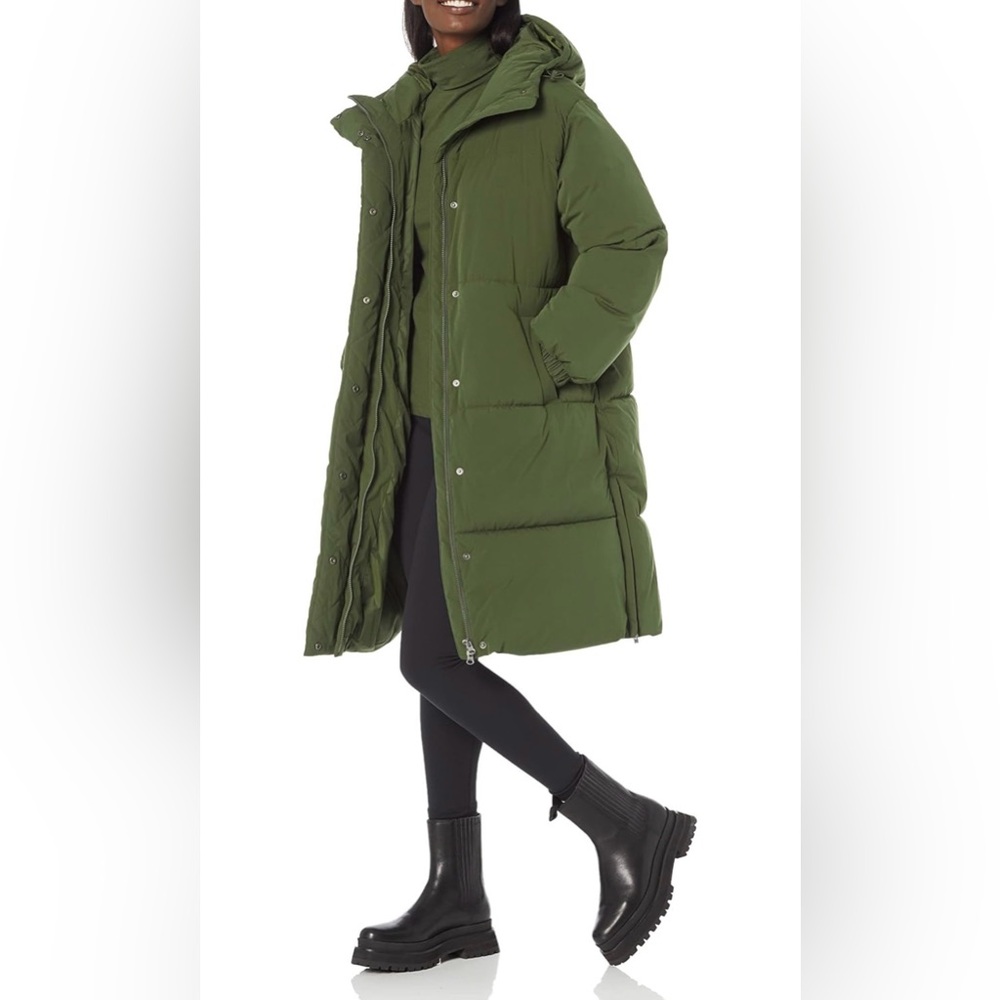 •Coat•